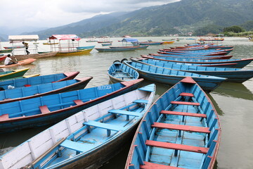Fototapeta na wymiar boats on the fewa lake, pokhara