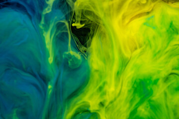 水に溶けるインク　青・黄