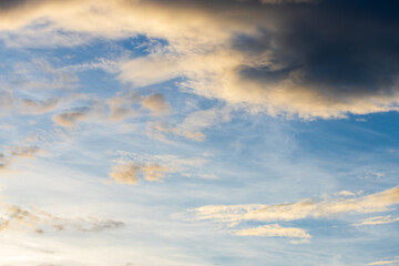 Naklejka premium colorful dramatic sky with cloud at sunset