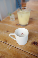 杏仁豆腐とアップルジュース