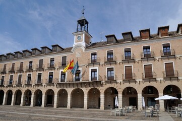 Fototapeta na wymiar Plaza Mayor de Ocaña en Toledo, Castilla la Mancha