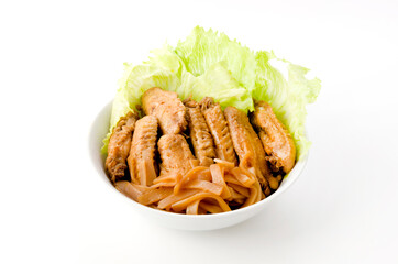 鶏手羽中とこんにゃくの煮物