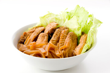 鶏手羽中とこんにゃくの煮物
