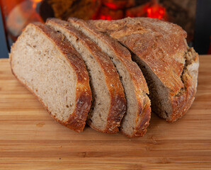 Frisches Holzofenbrot