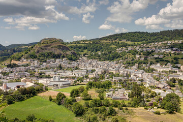 Fototapeta na wymiar Panorama de Murat : cité de caractère dans le Cantal - Auvergne réalisé depuis Albepierre-Bredons
