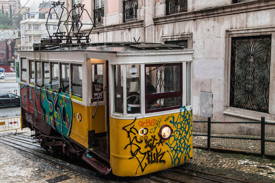Gloria Funicular in Lisbon