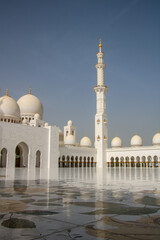 Fototapeta na wymiar Sheikh Zayed Grand Mosque in Abu Dhabi, UAE