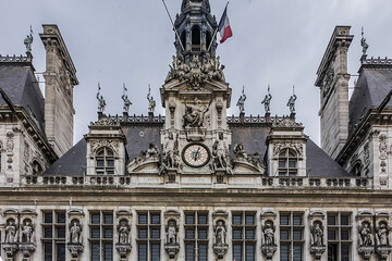 Paris Hotel-de-Ville architectural fragments. Paris Hotel-de-Ville - Neo-Renaissance building of City Hall. Paris's City administration has been located on the same location since 1357. Paris, France.