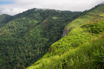Obraz premium High mountain with blue sky background
