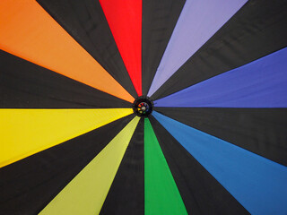 Regenschirm mit viele Bunte Farben 