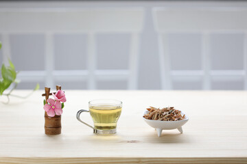 Lemongrass juice and Pandanus leaf herb 