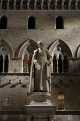 Piazza Salimbeni a Siena