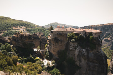 Fototapeta na wymiar The Meteora Monastery Varlaám with their scenic location on the rocks in Greece.