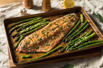 Homemade Roasted Salmon Filet and Asparagus