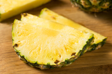 Raw Yellow Organic PIneapple Slices