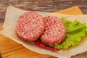 Raw beef cutlet for burger