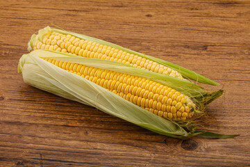 Vegan cuisine - Ripe sweet corn