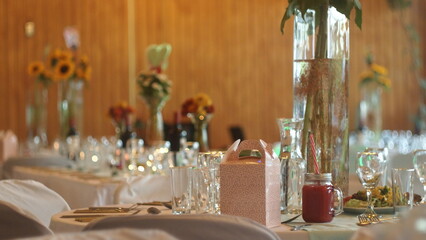 local de fiesta, recepcion, matrimonios bodas, vajillas, servicios, menaje cubiertos