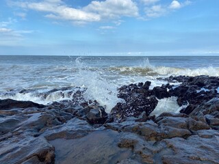 Obraz premium waves on the beach