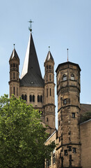 Fototapeta na wymiar Great St. Martin Church and Stapelhaus in Cologne (Koln). Germany