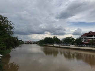 Obraz premium 橋の上から