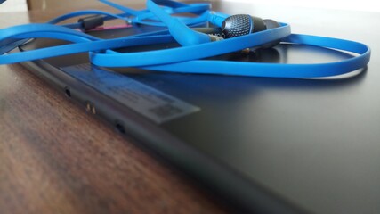 Earpho on tablet