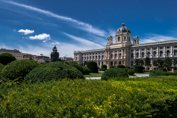 Obraz premium Historic Building Of The Museum Of Natural History Beneath The Sculpture And Memorial For Empress Maria Theresia In The Inner City Of Vienna In Austria