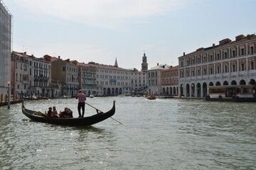 Obraz na płótnie Canvas gondola in venice