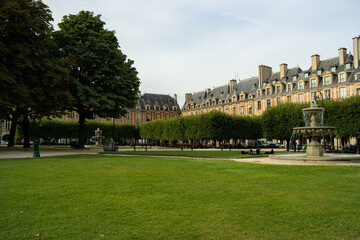 Fototapeta na wymiar Vosges square in Paris