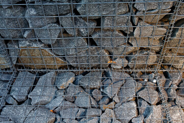 Gabion wypełniony kamieniami © Miroslaw