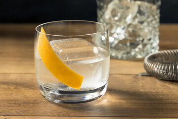 Refreshing Boozy White Negronic Cocktail