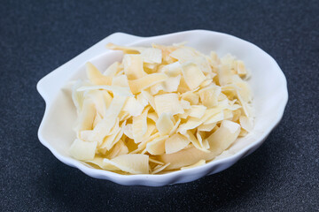 Coconut dry chips in the bowl