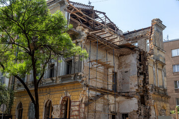 As result of violation of building codes during reconstruction of an old historic building, house collapsed. Violation of technology of repair and restoration of old building led to its collapse
