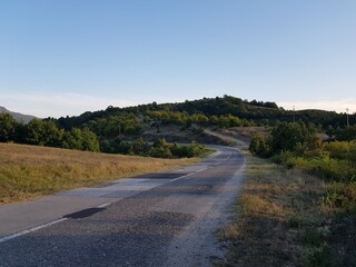 road to the mountains