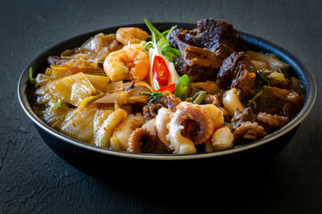 Braised Short Ribs and Seafood - Korean Food Hamul Galbi jjim
