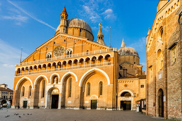 Fototapeta na wymiar The Basillica of St Anthony in Padua