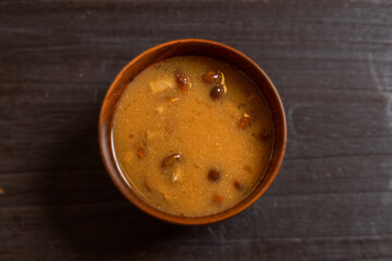 味噌汁　Typical Japanese miso (fermented soy) soup