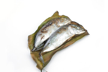  Rastrelliger brachysoma grill on banana leaves.