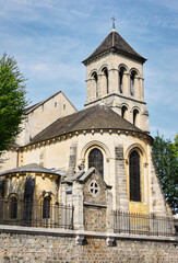 Fototapeta na wymiar Iglesia de Saint Pierre en el distrito parisino de Montmartre