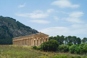 Fototapeta na wymiar The doric temple on the top of the Monte Barbaro in Segesta in Sicily, Italy