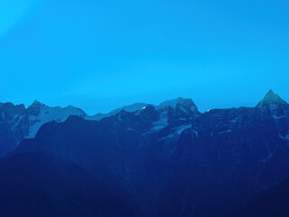 Fototapeta premium Blue Sky and Sunrise Mountain