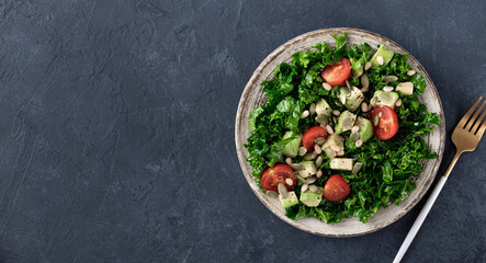 Fototapeta na wymiar kale and avocado salad