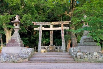 Fototapeta na wymiar 和歌山県田辺市 闘鶏神社 忠魂碑