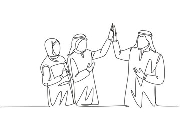 One single line drawing of young muslim employees giving high five gesture to friends. Saudi Arabian businessmen with shmag, kandora, headscarf, thobe. Continuous line draw design vector illustration