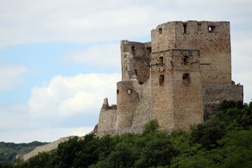 Fototapeta na wymiar Castle of Csesznek