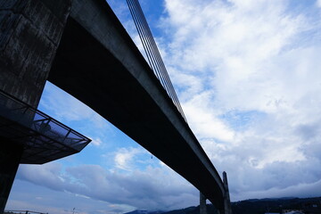 小田原港のブルーウェイブリッジ