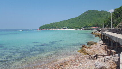 美しいビーチがあるラン島。