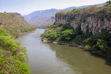 Fototapeta na wymiar Beautiful Sumidero Canyon in Chiapas State, Mexico is a popular tourist destination.