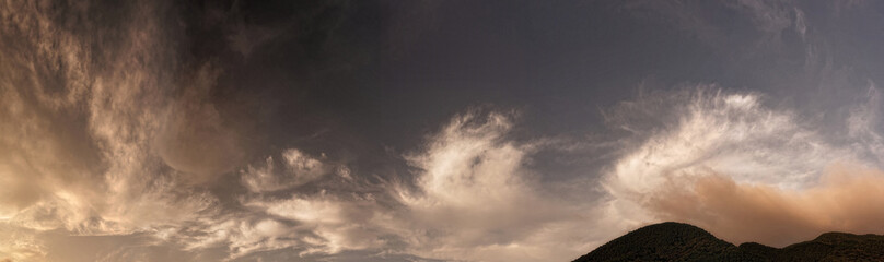 夕暮れの雲