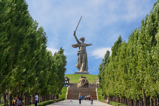 Avenue of Lombardy Poplars. Memorial complex Mamayev Kurgan in Volgograd